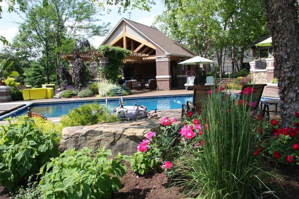 Drics Residence, Backyard by Pro Care Horticultural Services - Photo 71