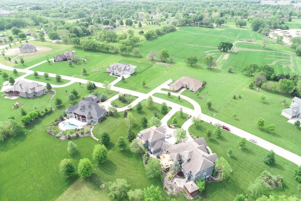 Prairie Glen Project by Dan Quinn Kc - Photo 11