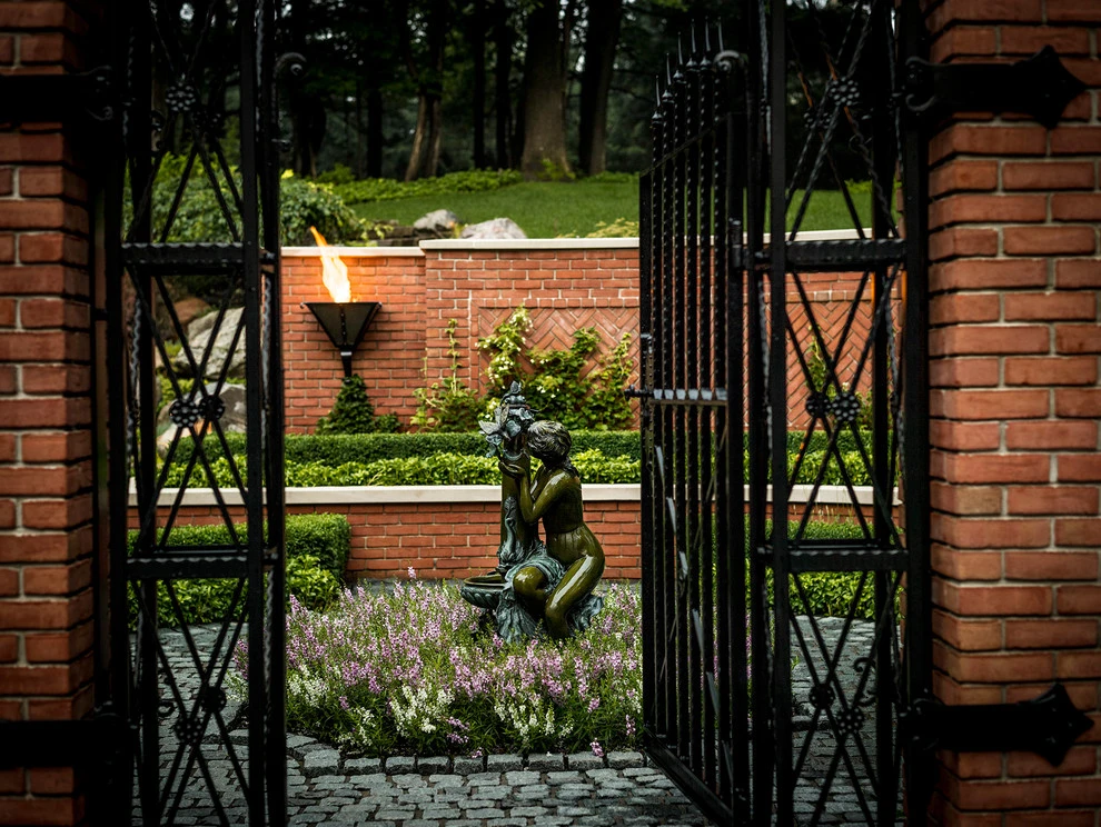 Formal English Garden Estate by R.Youngblood & Co. - Photo 13