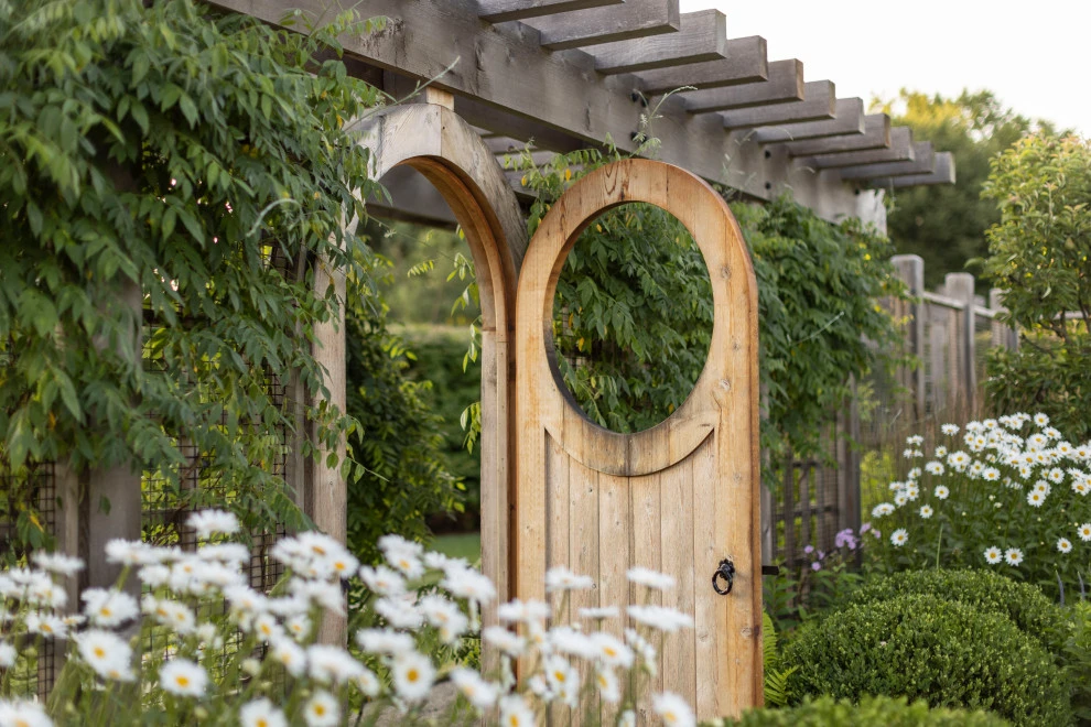 Private Countryside Cutting Garden by R.Youngblood & Co. - Photo 9