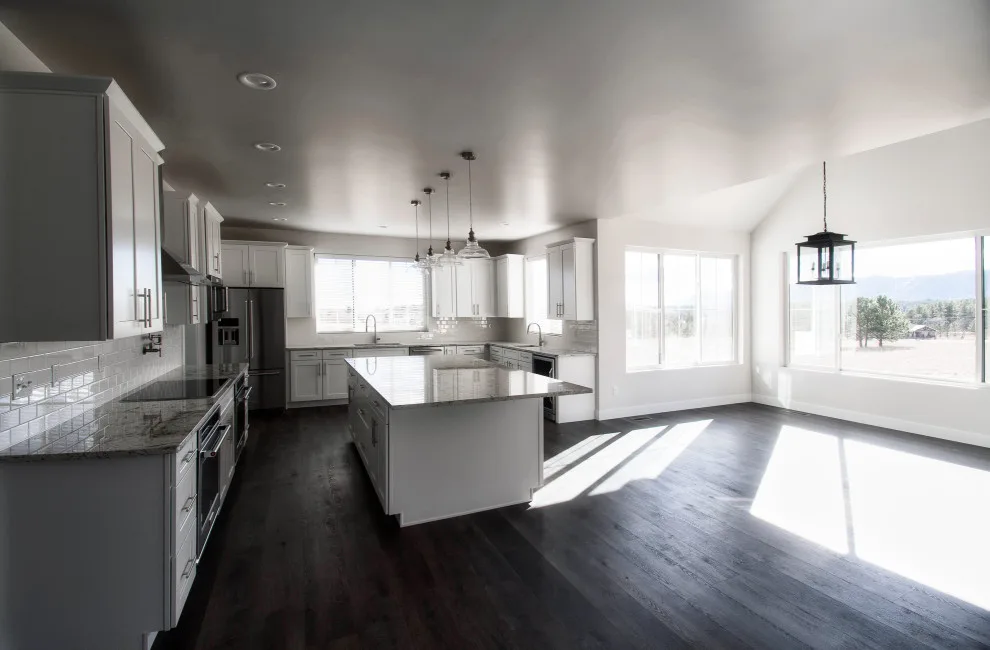 Elk Ridge Custom Homes - Photo 14