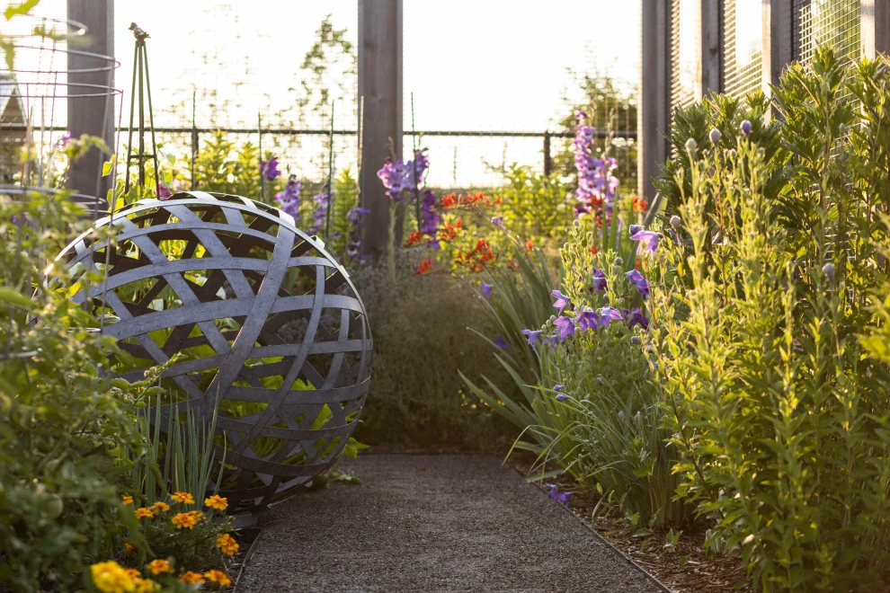 Private Countryside Cutting Garden by R.Youngblood & Co. - Photo 2