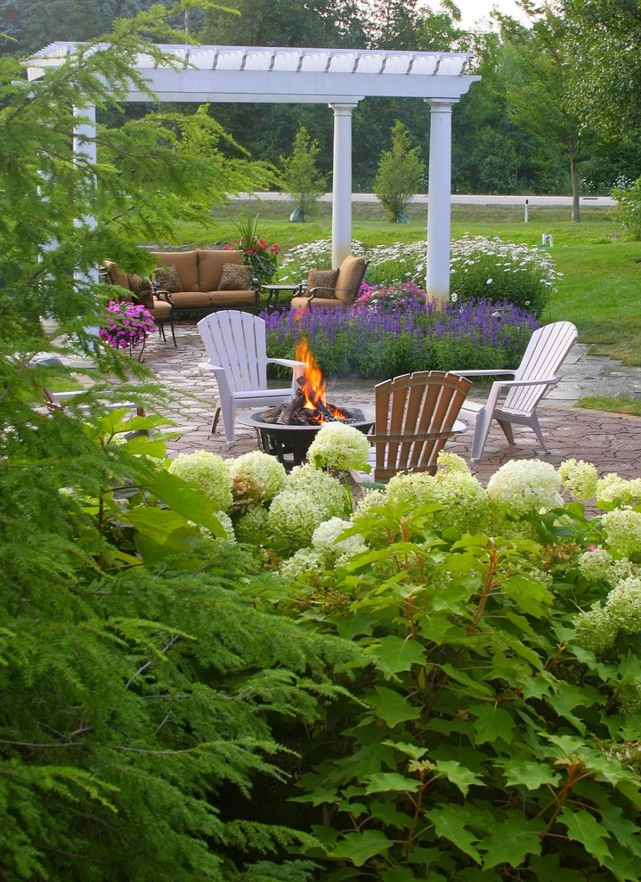Oakland Township Outdoor Living Space by R.Youngblood & Co. - Photo 2