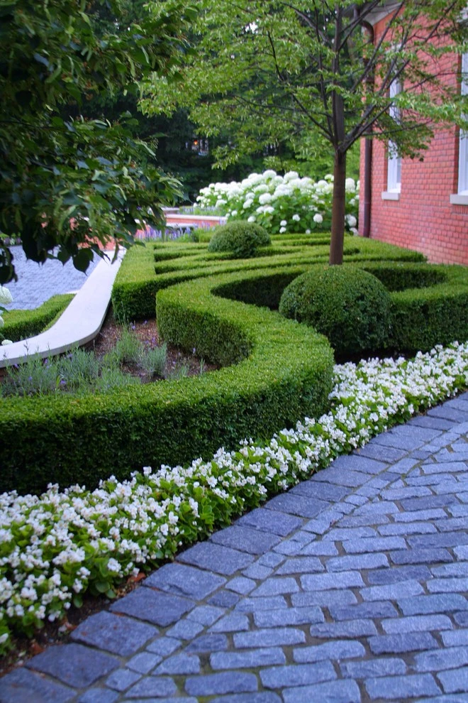 Formal English Garden Estate by R.Youngblood & Co. - Photo 8