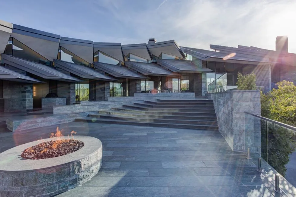 Summit Residence by Big-D Signature - Photo 7
