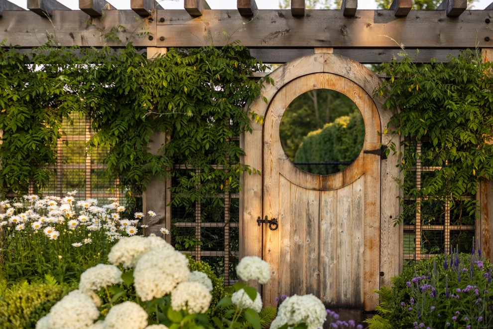 Private Countryside Cutting Garden by R.Youngblood & Co. - Photo 7