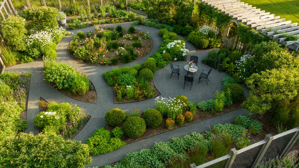 Private Countryside Cutting Garden by R.Youngblood & Co. - Photo 8