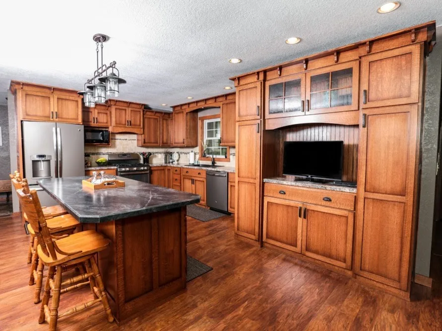 Custom Crown Quartersawn Kitchen by Dave Beenblossom Cabinets & Construction - Photo 7