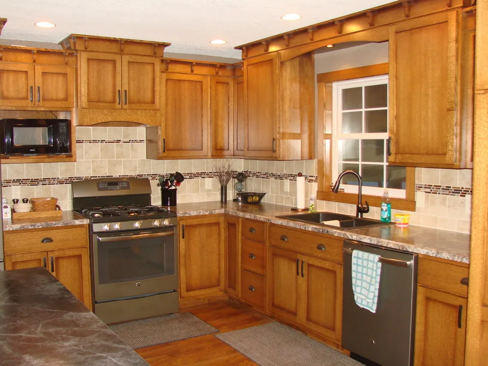 Custom Crown Quartersawn Kitchen by Dave Beenblossom Cabinets & Construction - Photo 6