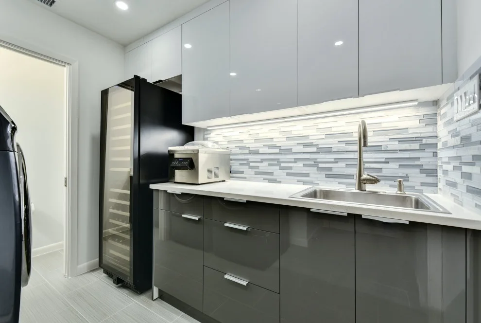 Austin Comprehensive Home Renovation for a Contemporary Look by TRS Build - Photo 6