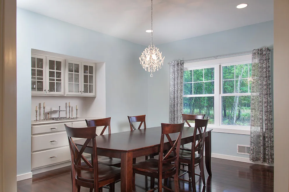 River Pointe Two-Story by Dickinson Homes - Photo 4