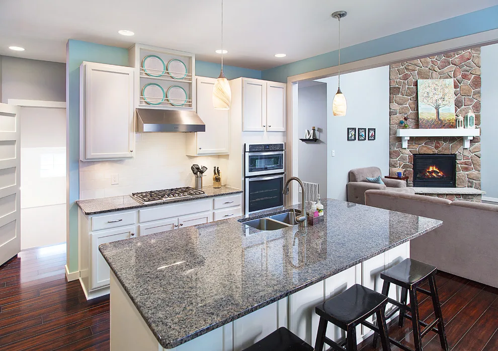 River Pointe Two-Story by Dickinson Homes - Photo 3