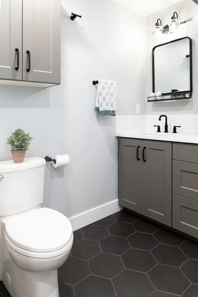 Rockborough Farmhouse Main Bathroom by Freestone LLC Design-build - Photo 4