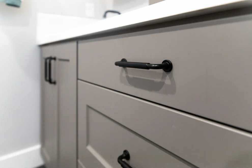 Rockborough Farmhouse Main Bathroom by Freestone LLC Design-build - Photo 5