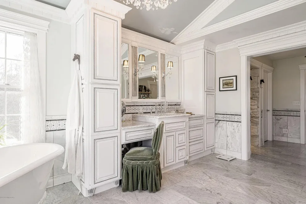 Derbyshire Estates Culinary and Bath Spaces by Blandford & Co. - Photo 4