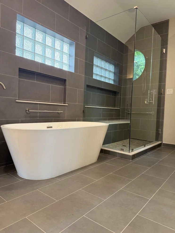 Santiago bathroom renovation project by Lifestyle Remodeling LLC - Photo 2