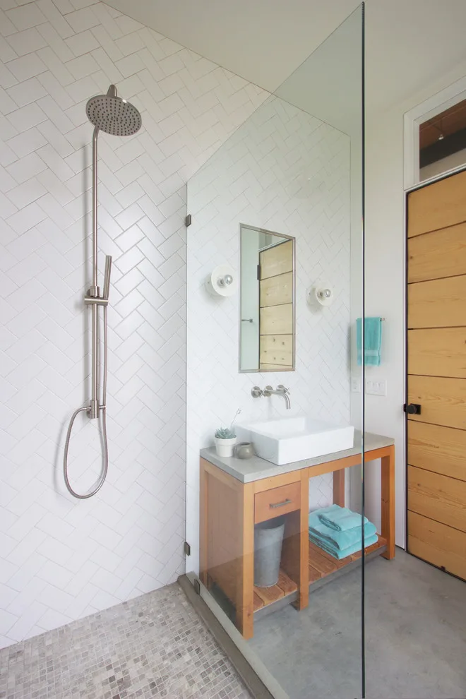 Coastal Home by EngineHouse - Photo 15