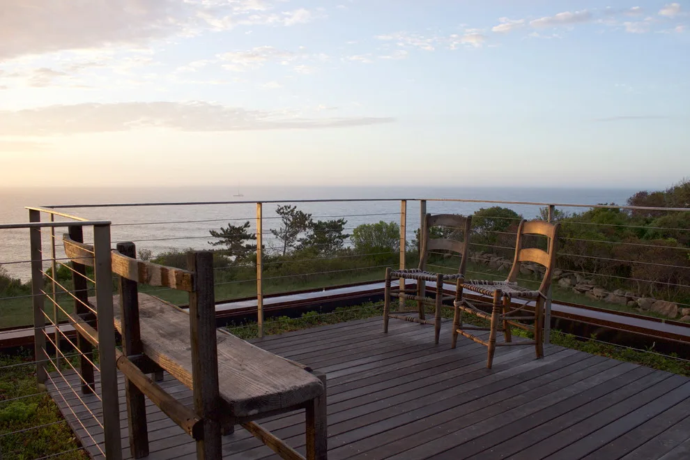 Coastal Home by EngineHouse - Photo 10