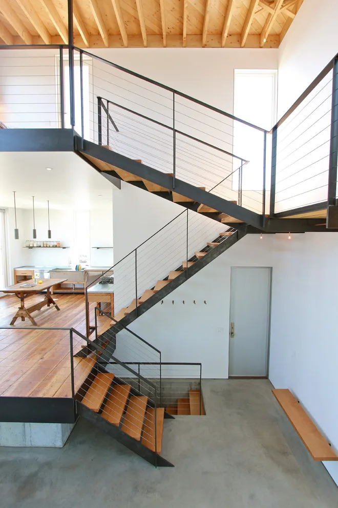 Coastal Home by EngineHouse - Photo 12
