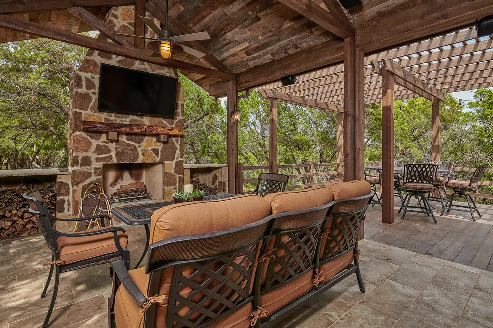 Sendero Ranch Celebration Barn by Virtuoso Builders - Photo 4