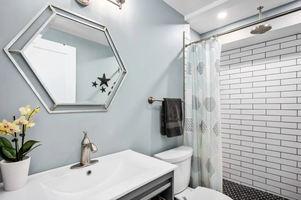 Elegant Colonial in Northern Virginia by Thomas Custom Builders - Photo 14