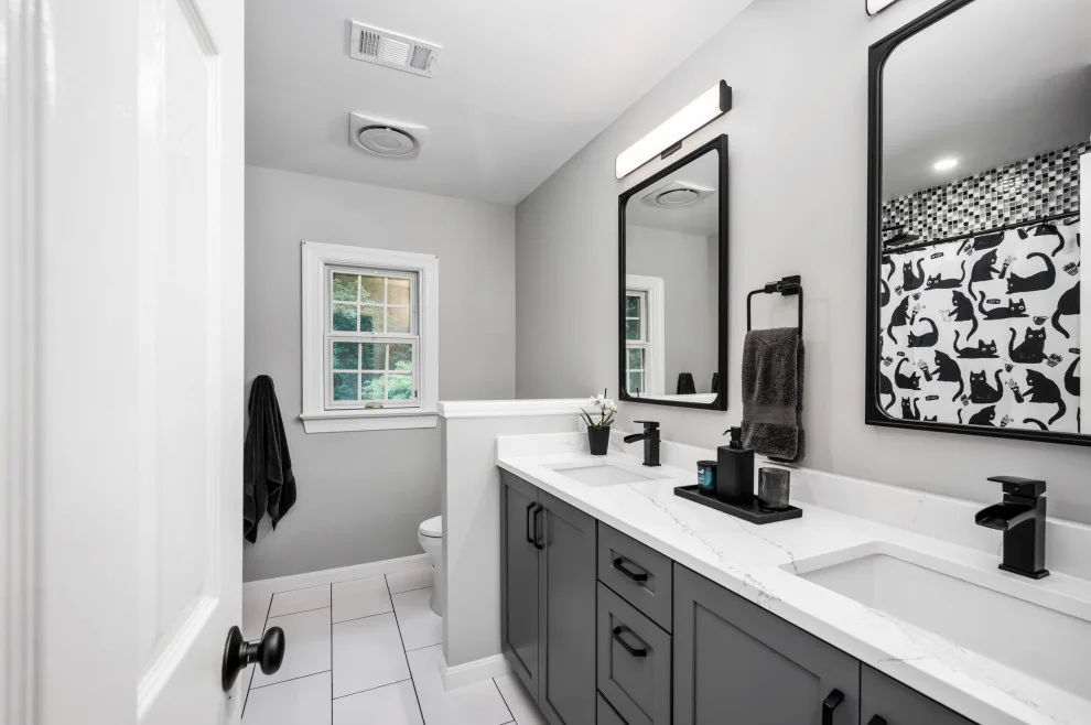 Elegant Colonial in Northern Virginia by Thomas Custom Builders - Photo 27