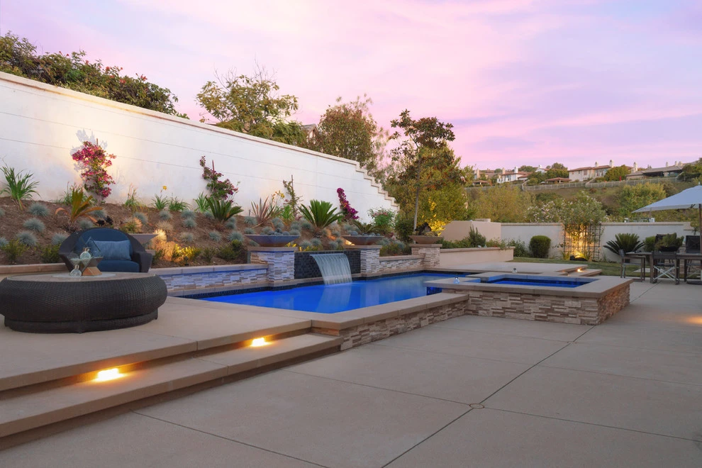 Modern Pool & Waterfeature by Pacific Outdoor Living - Photo 2