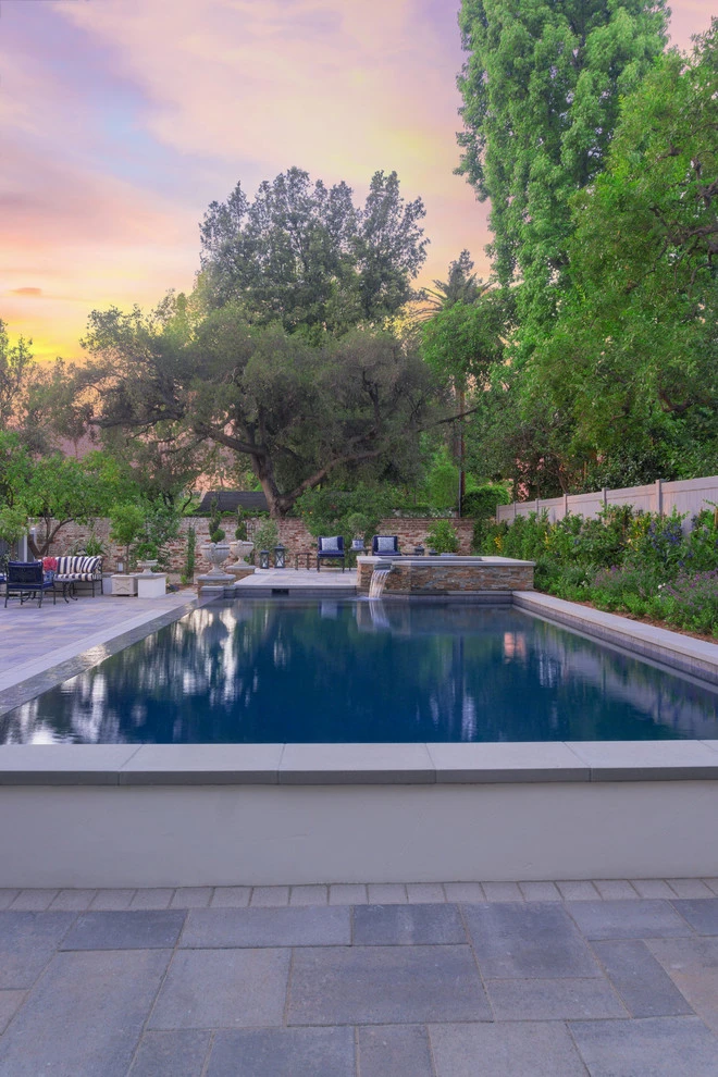 English Garden by Pacific Outdoor Living - Photo 2