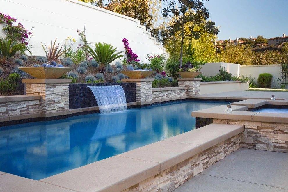 Modern Pool & Waterfeature by Pacific Outdoor Living - Photo 5