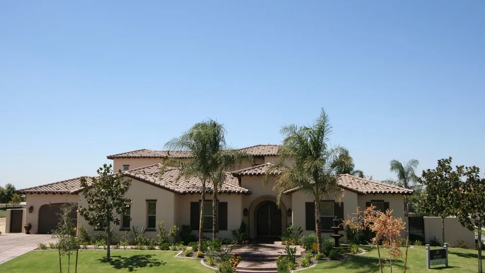 Iberian Patio Residence by Sweaney Custom Homes, Inc. - Photo 8