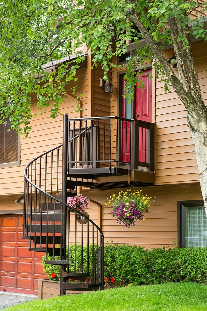 Spiral Staircase Entrance Platform by Treeline Construction - Photo 9