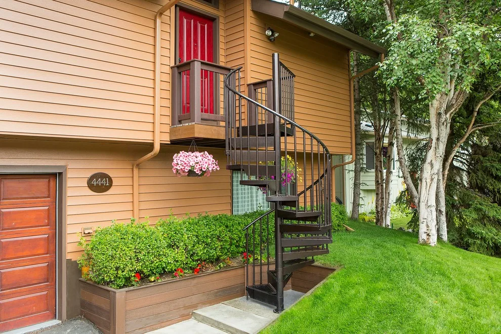 Spiral Staircase Entrance Platform by Treeline Construction - Photo 6