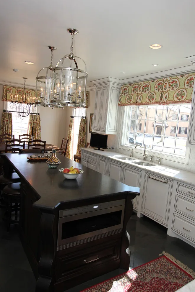 Bold in Monochrome by Bobby Sanders -- Sanders Design Build - Photo 10