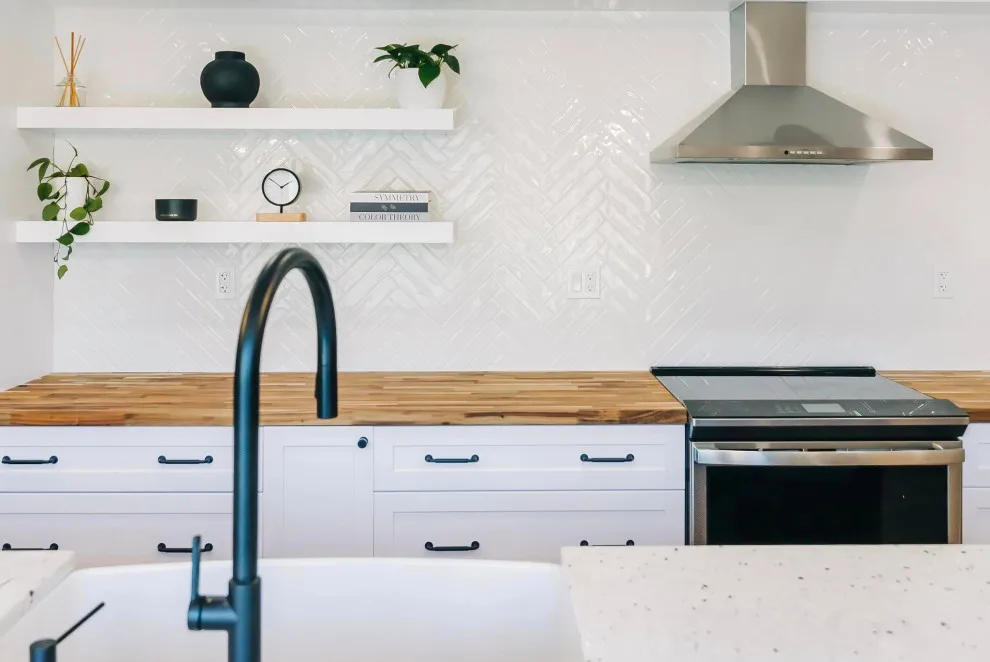 Summer Tempest Kitchen by Armitage Interiors - Home Design & Renovation - Photo 3