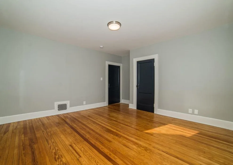 Hyde Park Tamarack Avenue Revitalization by Omg LLC. - Photo 2