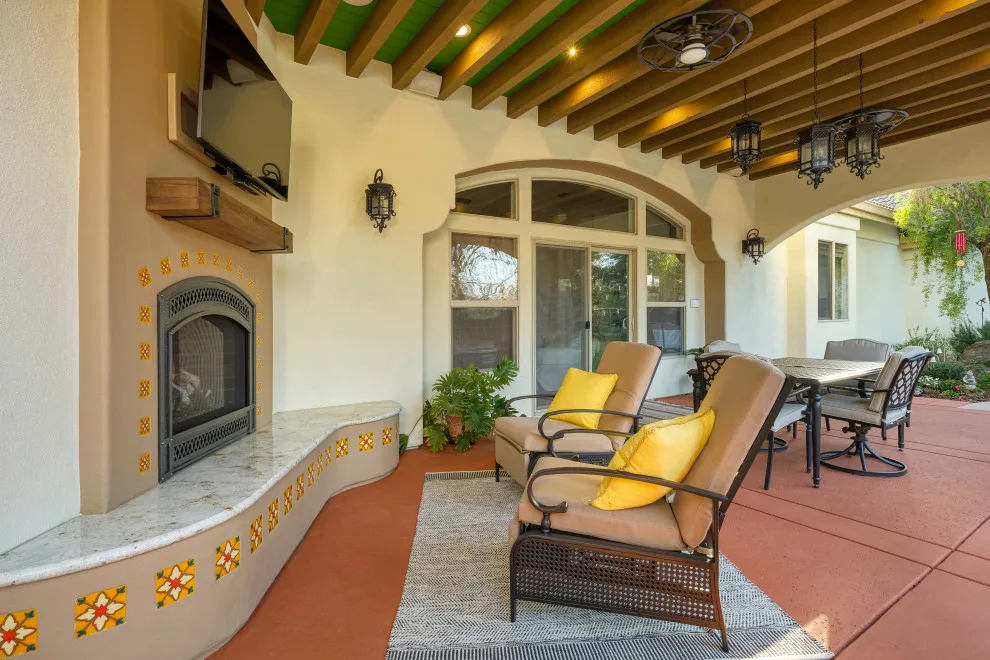 Year-Round Patio by Morse Custom Homes And Remodeling - Photo 9