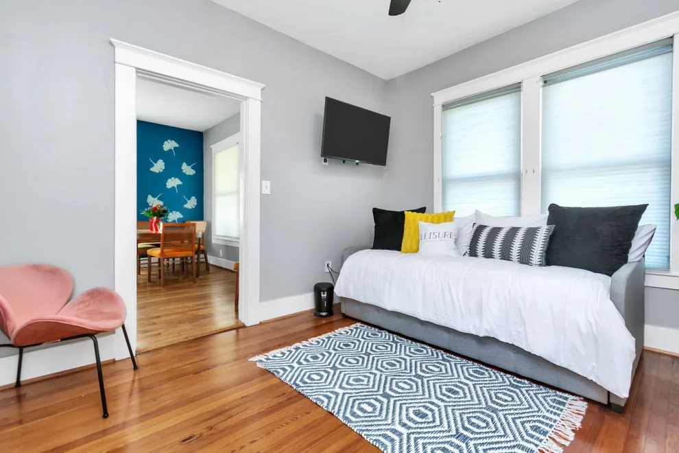Houston Heights Vacation Rental by Leisure Blvd - Photo 23