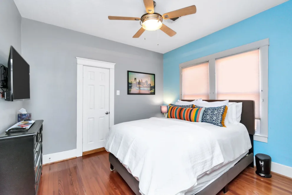 Houston Heights Vacation Rental by Leisure Blvd - Photo 24