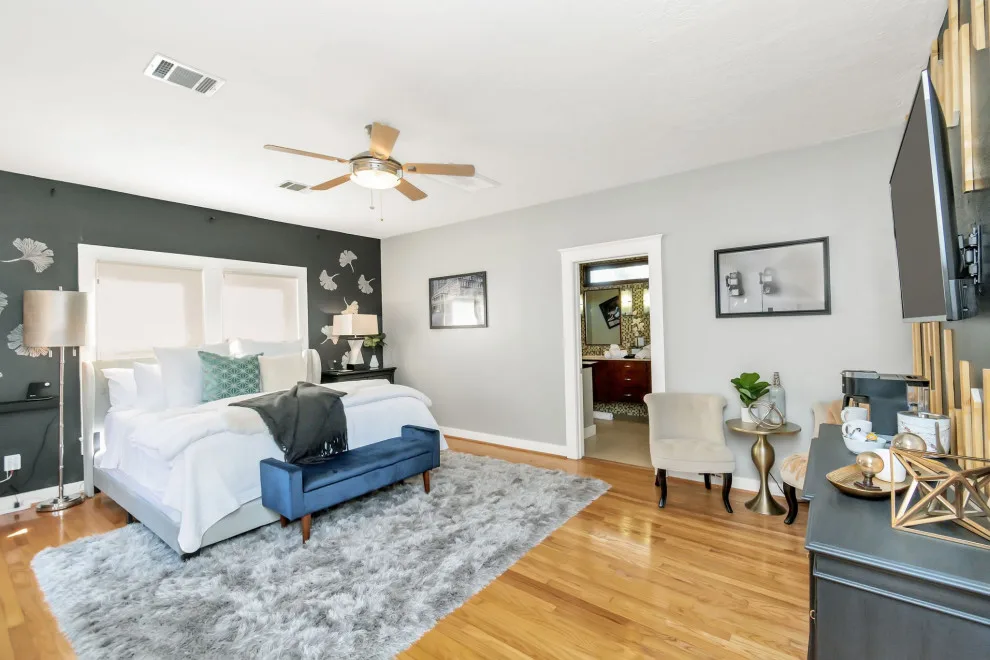 Houston Heights Vacation Rental by Leisure Blvd - Photo 19