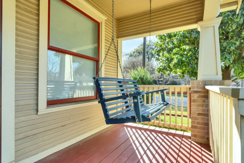 Houston Heights Vacation Rental by Leisure Blvd - Photo 3