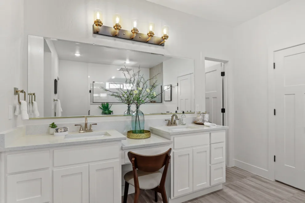 Everest Homes - Photo 7