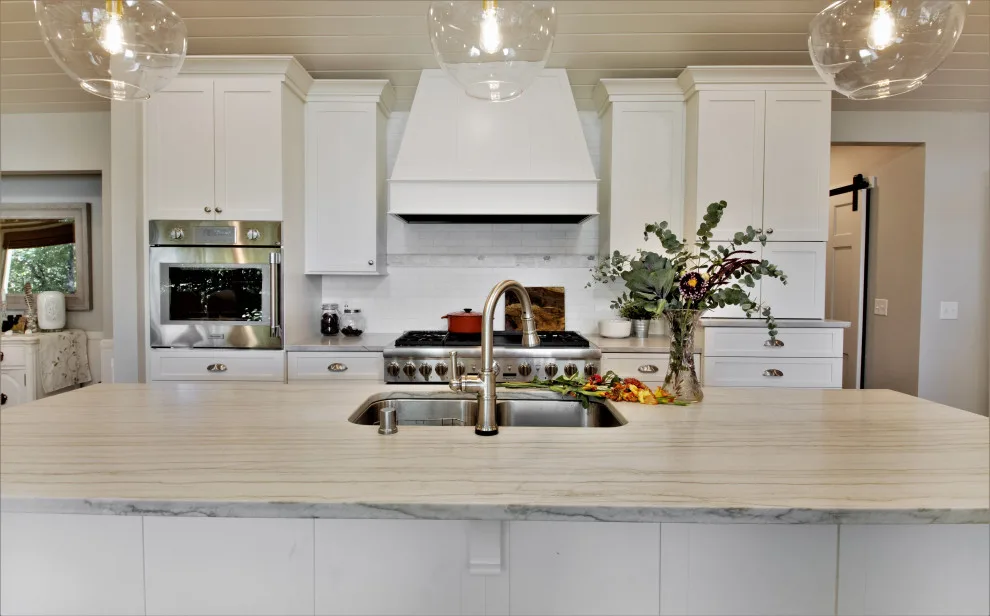 Eternal Classic Kitchen by Becker Building & Remodeling Inc. - Photo 5