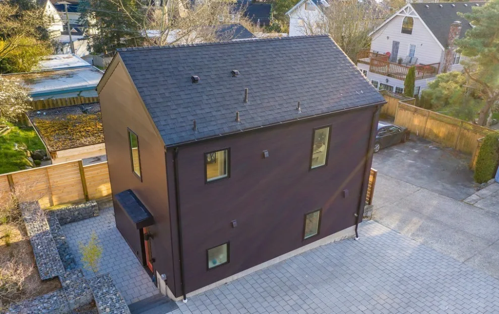 Compact Dwelling by Concrete Robot Design And Build LLC - Photo 2