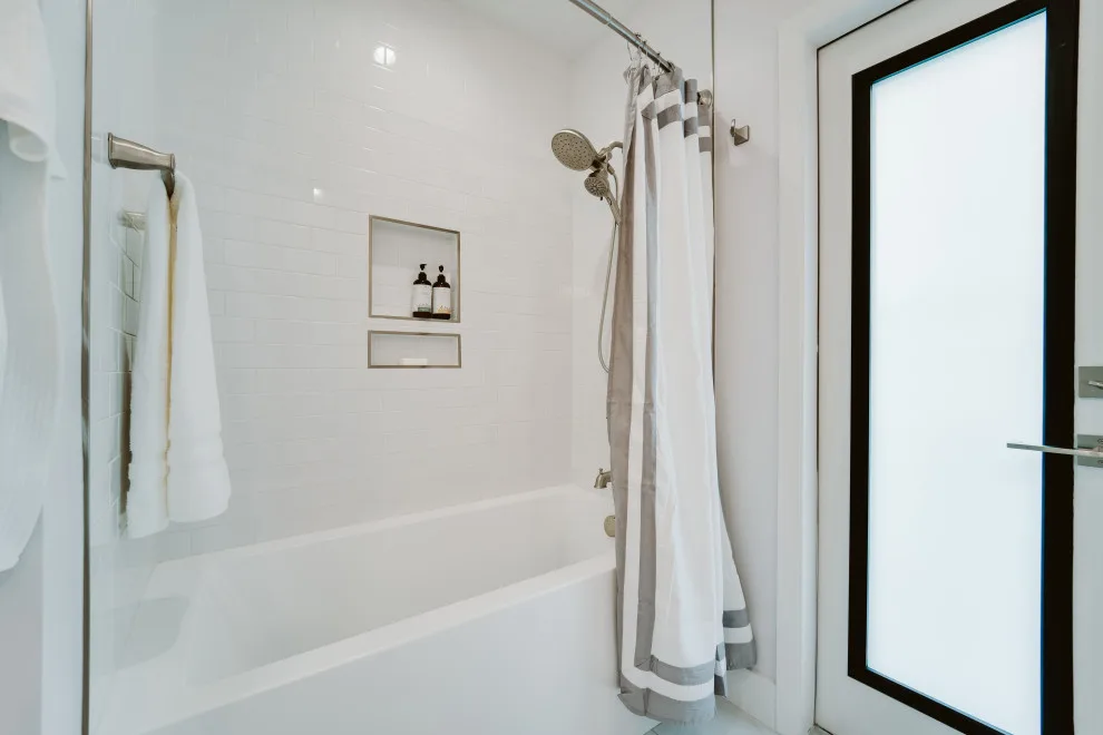 Tradewinds Total Home Renovation by Innovative Design Build, Inc - Photo 20