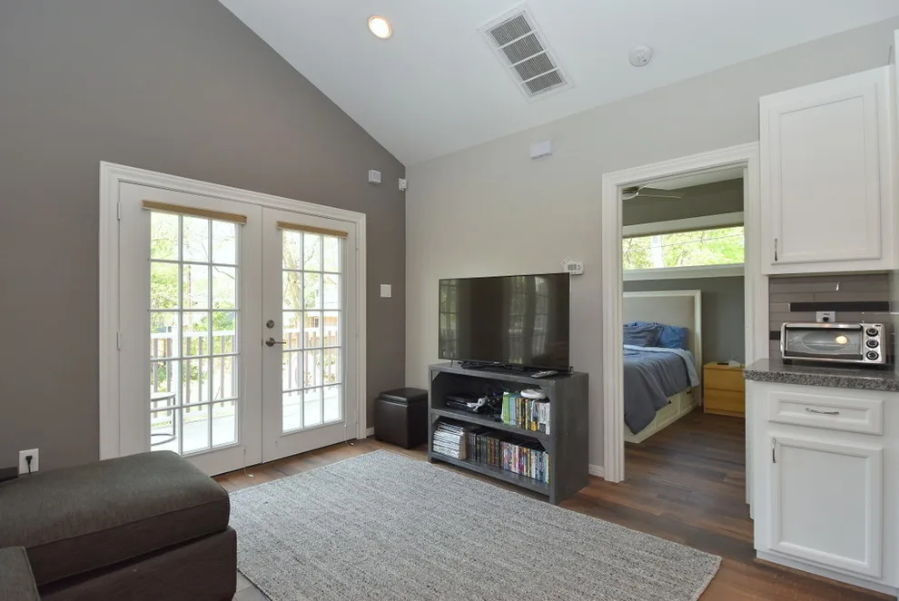 Garden Oaks - Garage 818 Project by Harry James Building + Design - Photo 9