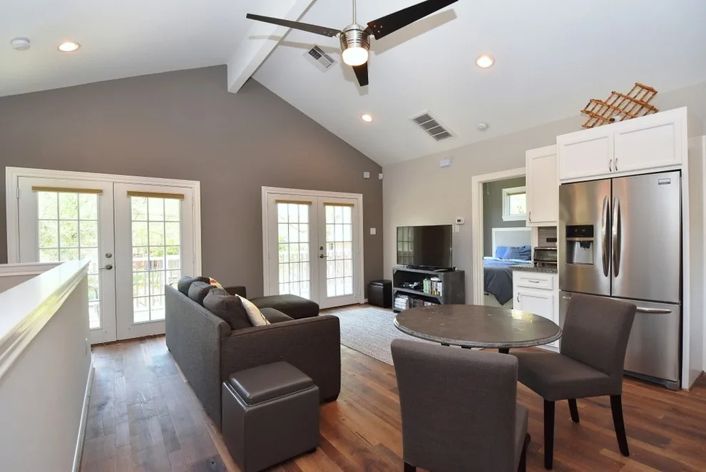 Garden Oaks - Garage 818 Project by Harry James Building + Design - Photo 16