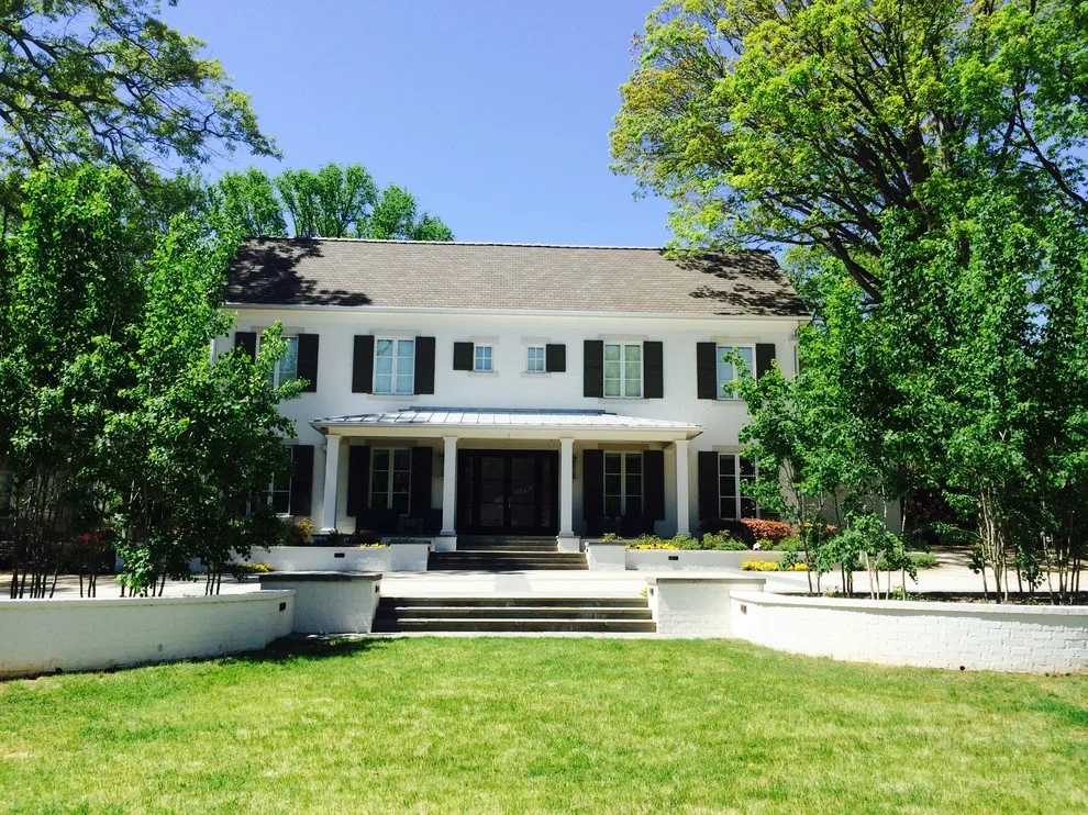Contemporary Classic Estate by Dwellings, Inc. - Photo 8