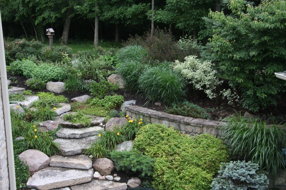 Private Residence, Backyard by Pro Care Horticultural Services - Photo 14