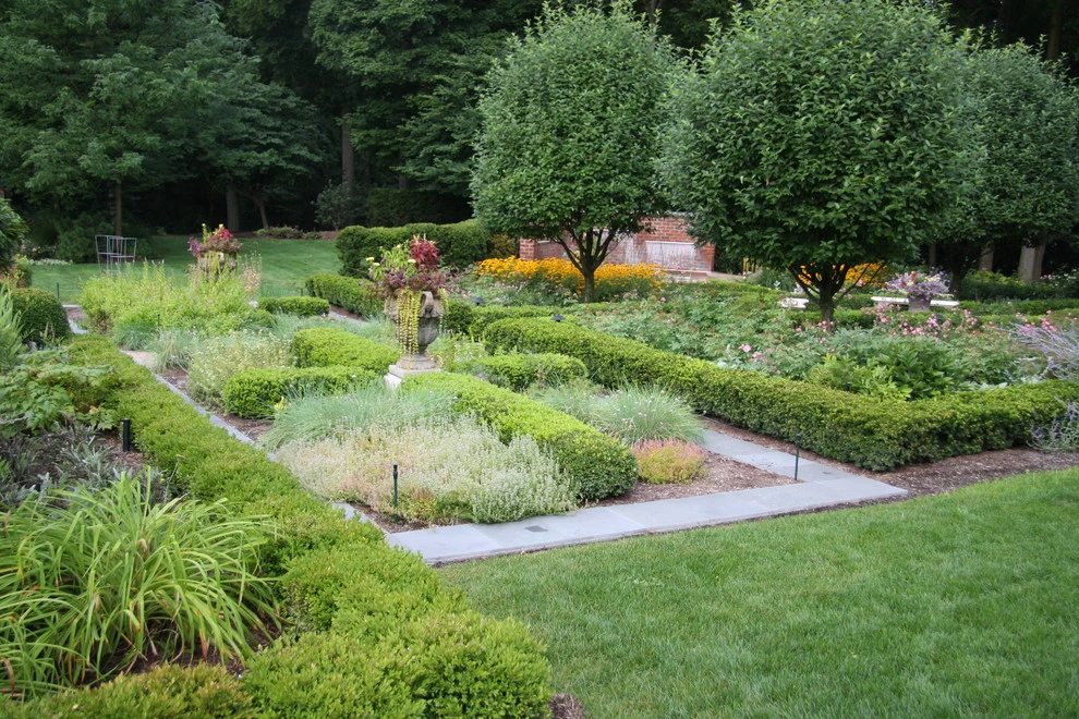 Remick Residence by Pro Care Horticultural Services - Photo 6