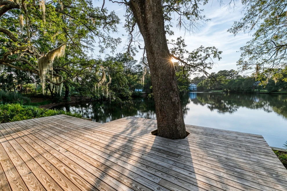 Lakeside Retreat by Remark - Photo 15